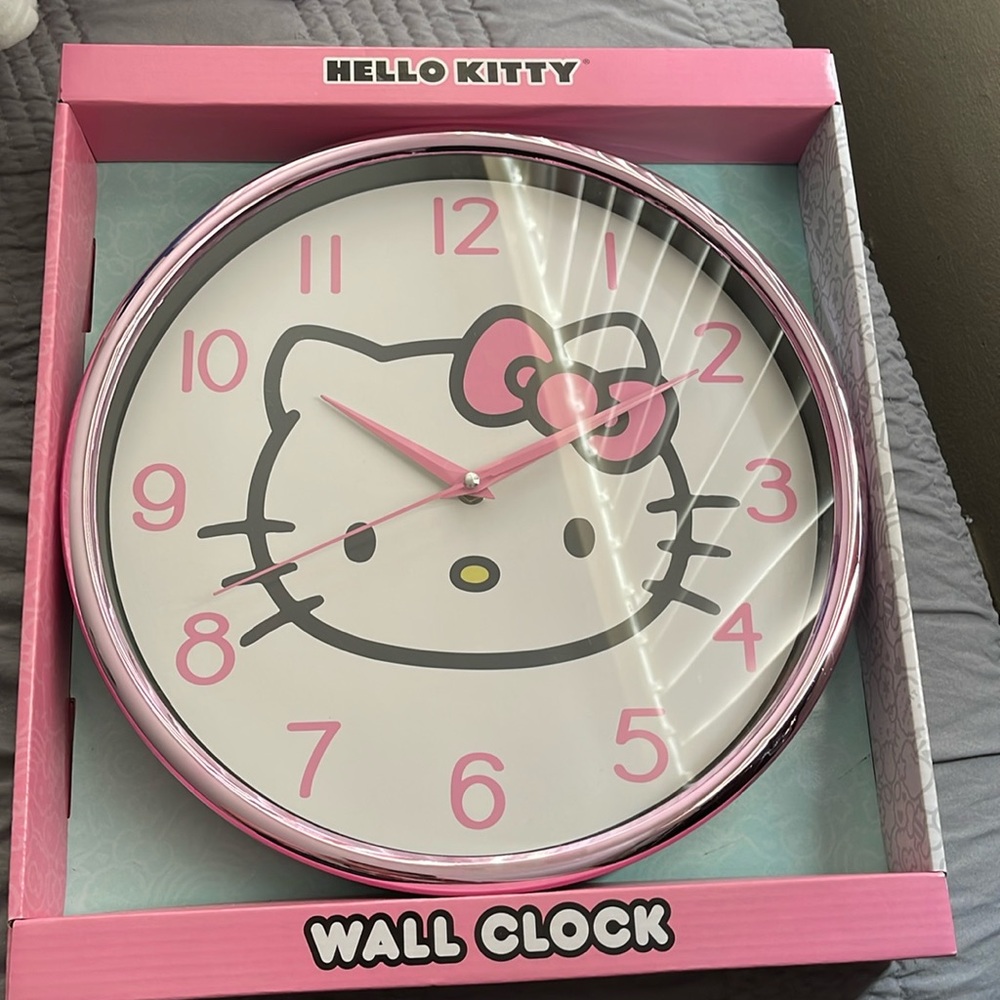 Hello Kitty Wall clock